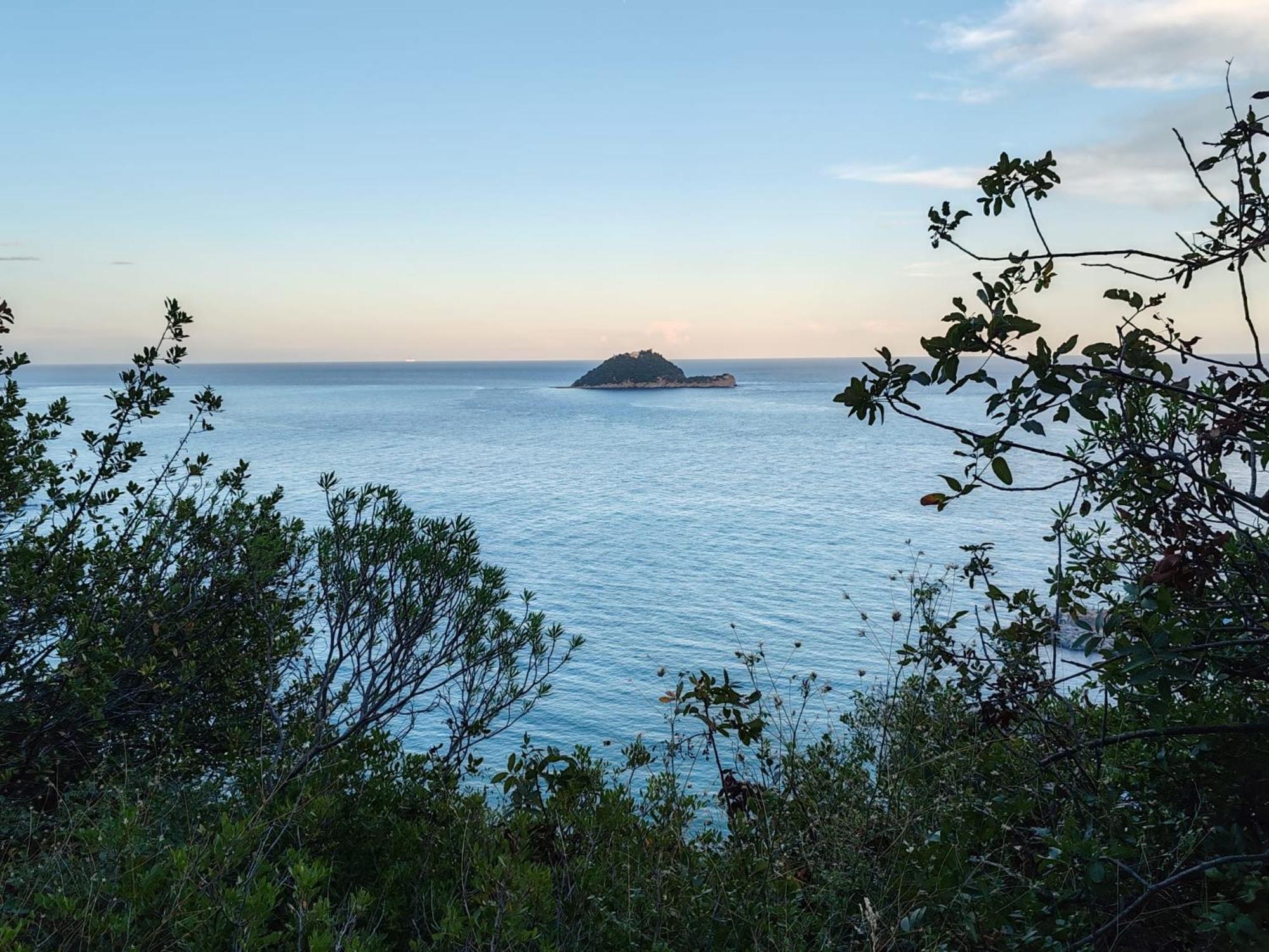 Appartamento Vista Mare Albenga Buitenkant foto