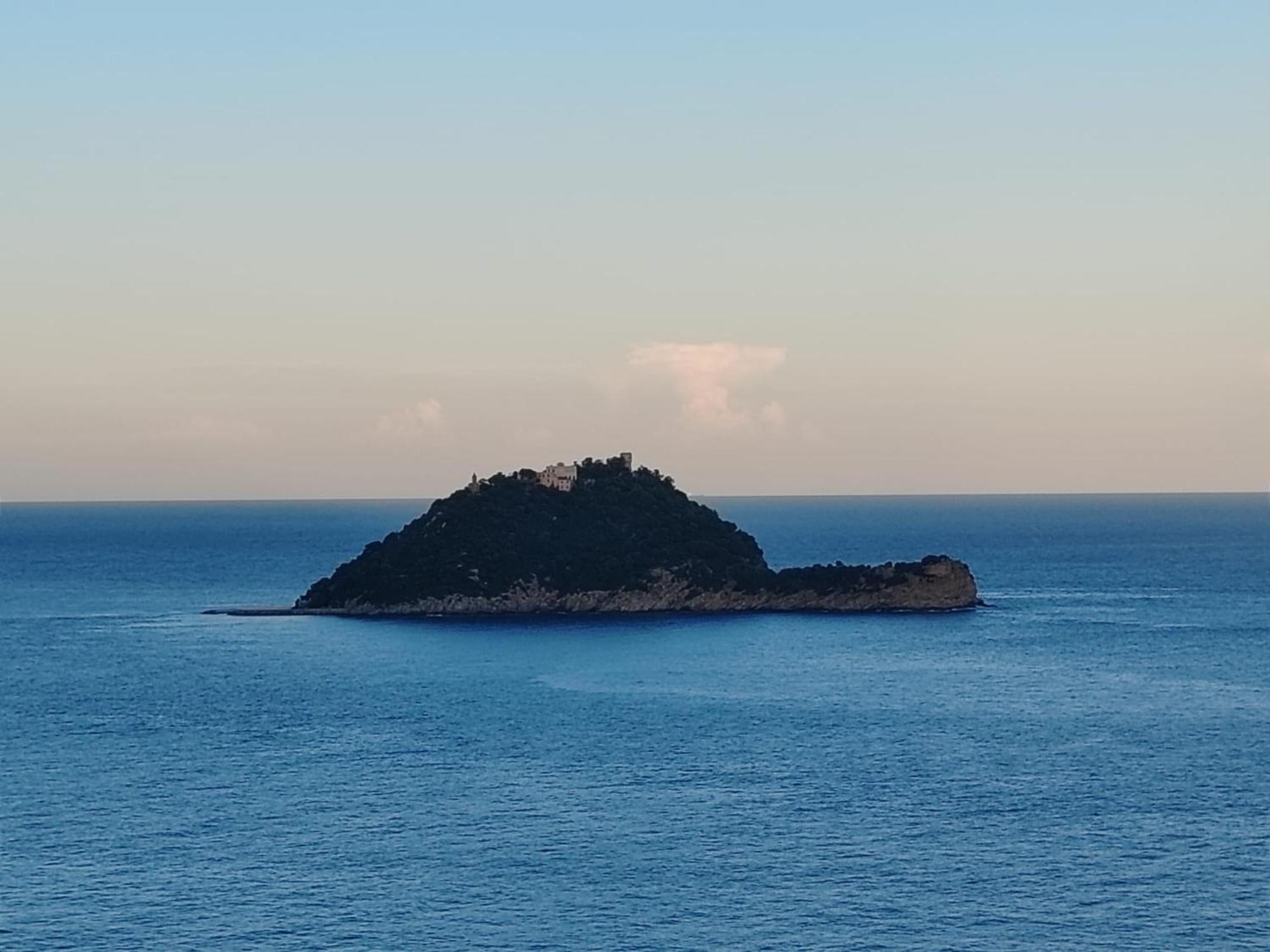 Appartamento Vista Mare Albenga Buitenkant foto
