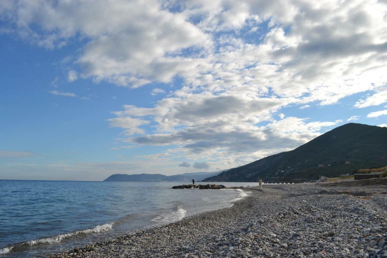 Appartamento Vista Mare Albenga Buitenkant foto