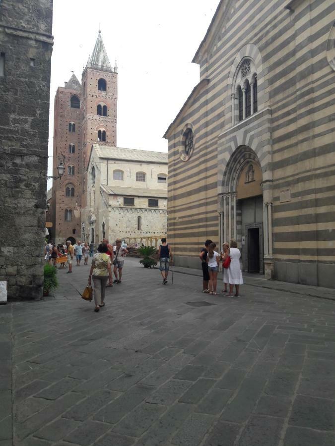 Appartamento Vista Mare Albenga Buitenkant foto
