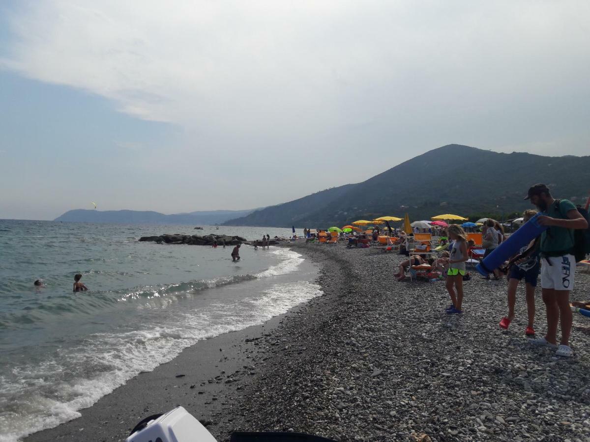 Appartamento Vista Mare Albenga Buitenkant foto