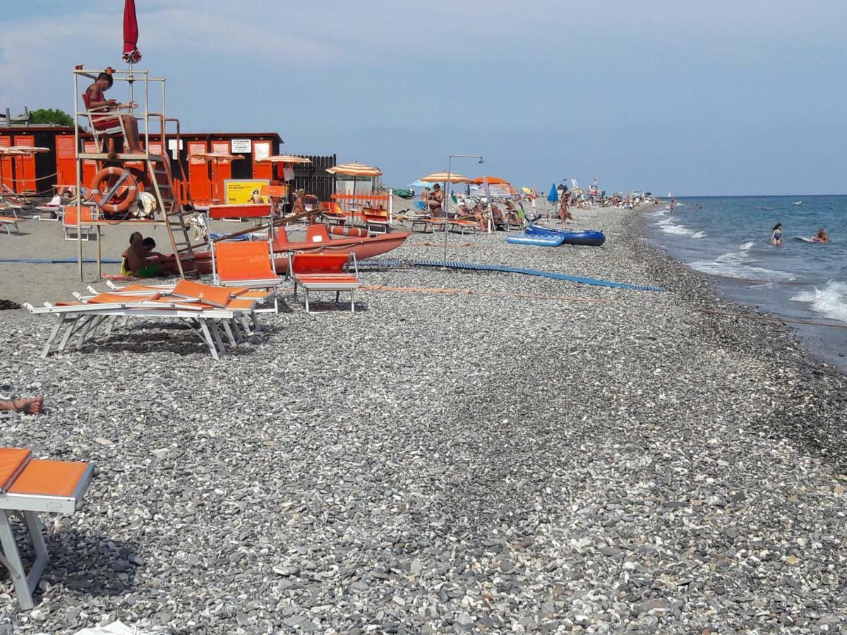 Appartamento Vista Mare Albenga Buitenkant foto